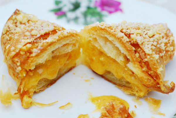 Mini Molten Egg Yolk Custard Croissant @ Le Bread Days, SS2, Petaling Jaya